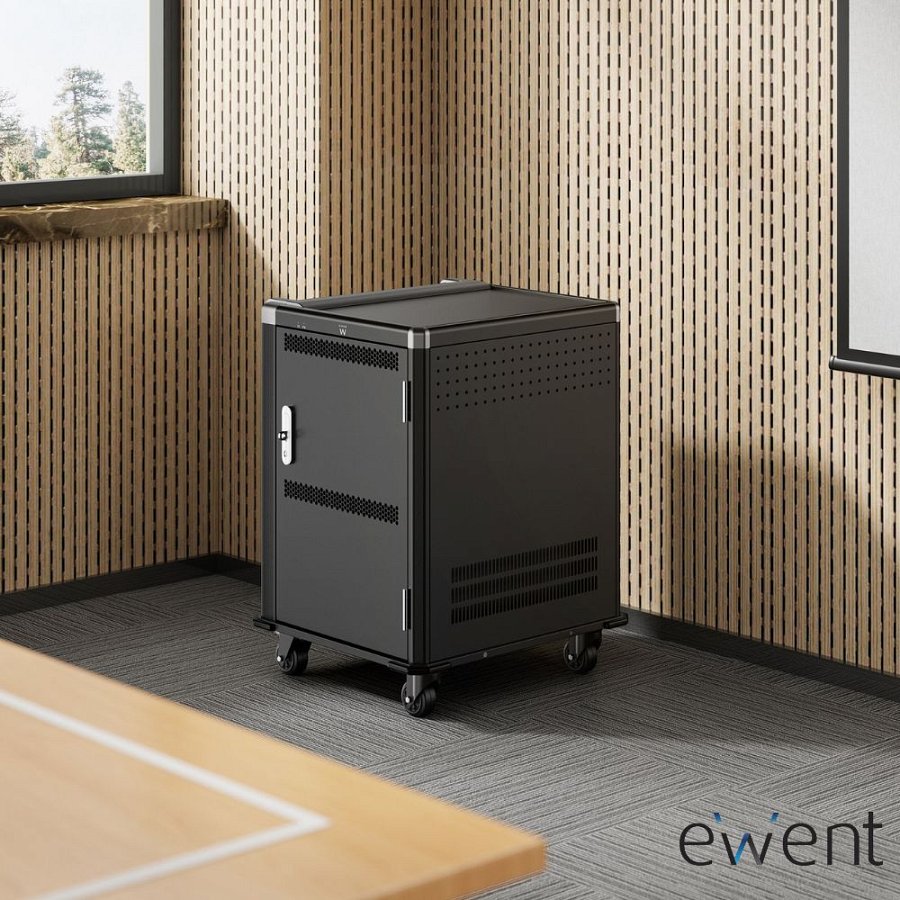 Szafa ładująca Ewent w pokoju